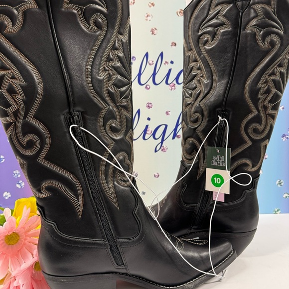 š¤ NO OFFERS LAST PAIR! EMBROIDERED WESTERN BOOTS - Picture 11 of 16